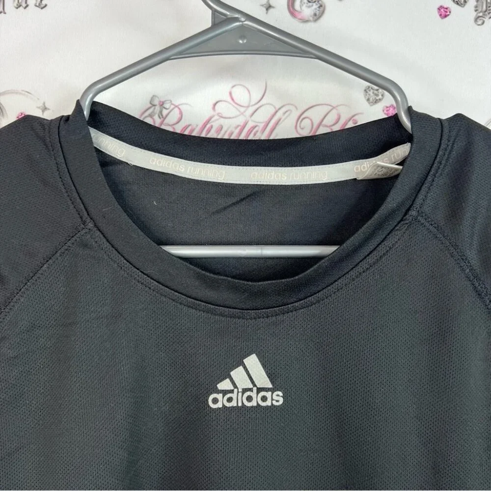 Adidas tshirt tee silver Black Short Sleeve Tee stretchy comfy sporty